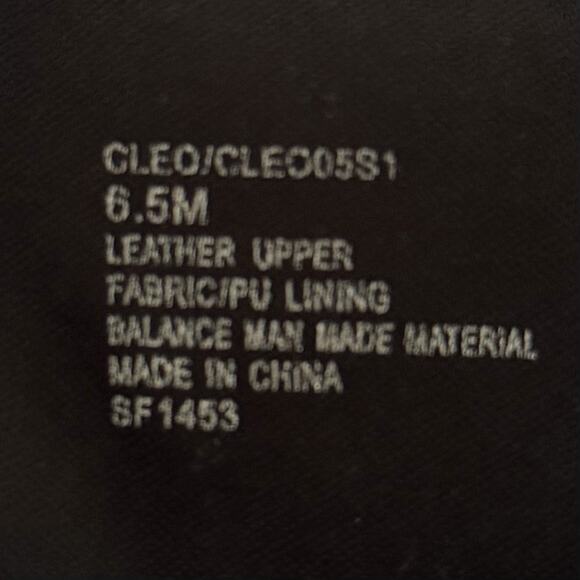 Steve Madden Cleo Black Leather Chunky Lug Sole Curb Chain Ankle Boots - Picture 10 of 10